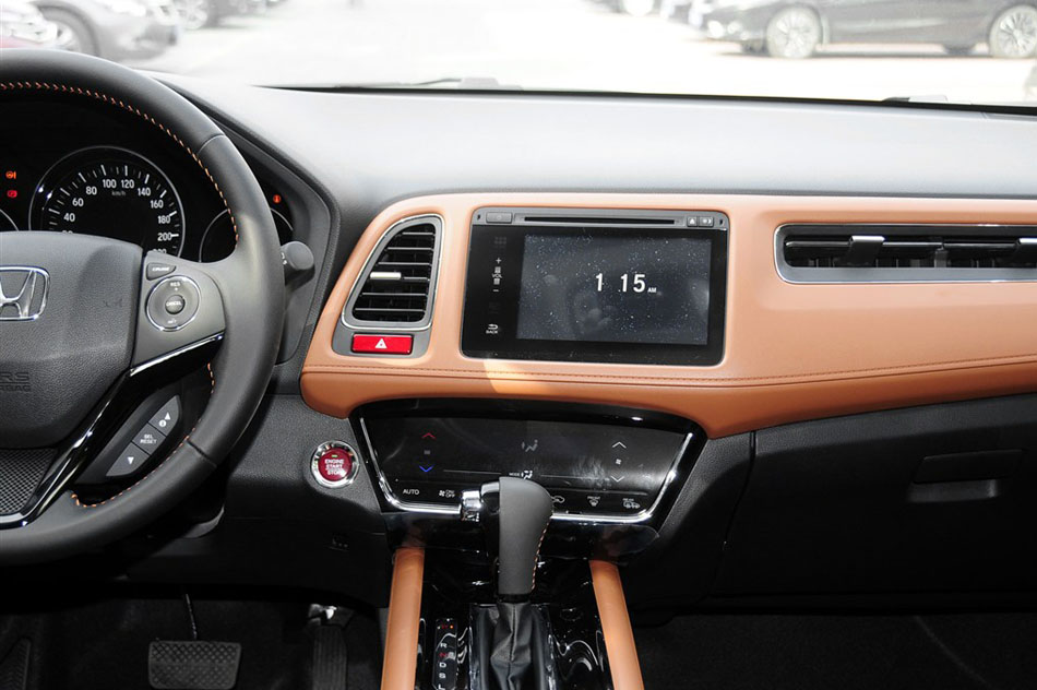 2015款 1.8L CVT两驱豪华型 内饰