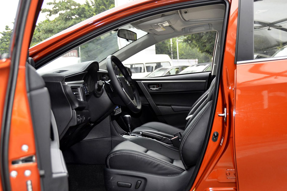 2014款 基本型 座椅空间