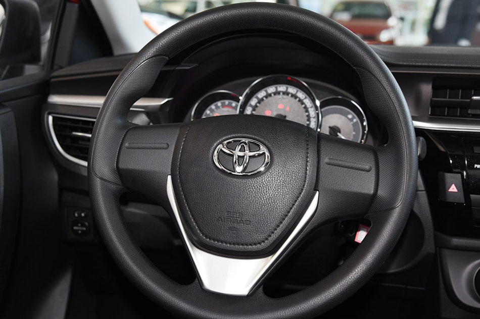 2015款 1.6G CVT橙色限量版 内饰