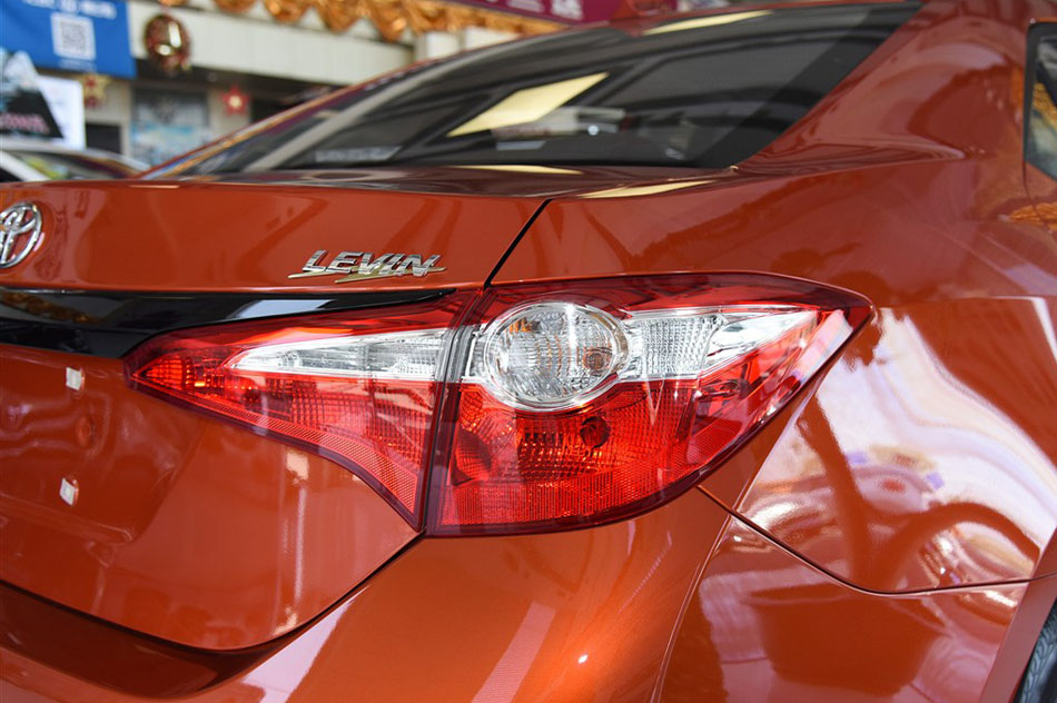 2015款 1.6G CVT橙色限量版 细节