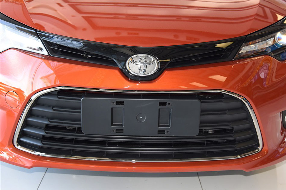 2015款 1.6G CVT橙色限量版 细节