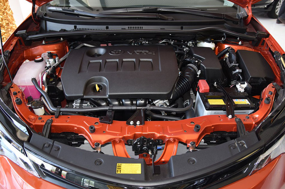 2015款 1.6G CVT橙色限量版 引擎底盘