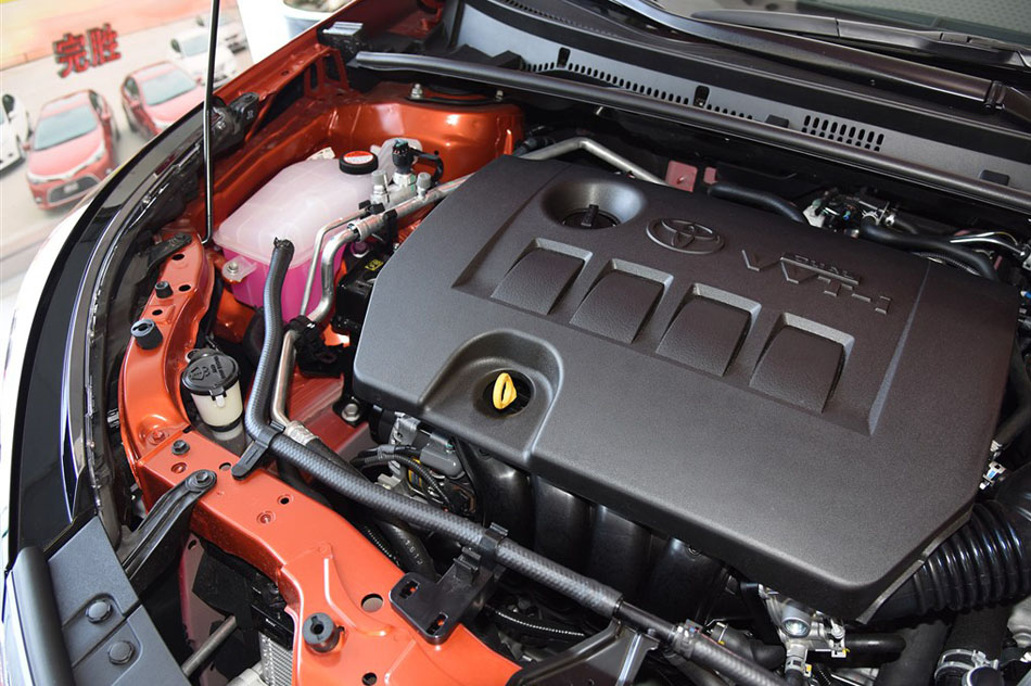 2015款 1.6G CVT橙色限量版 引擎底盘