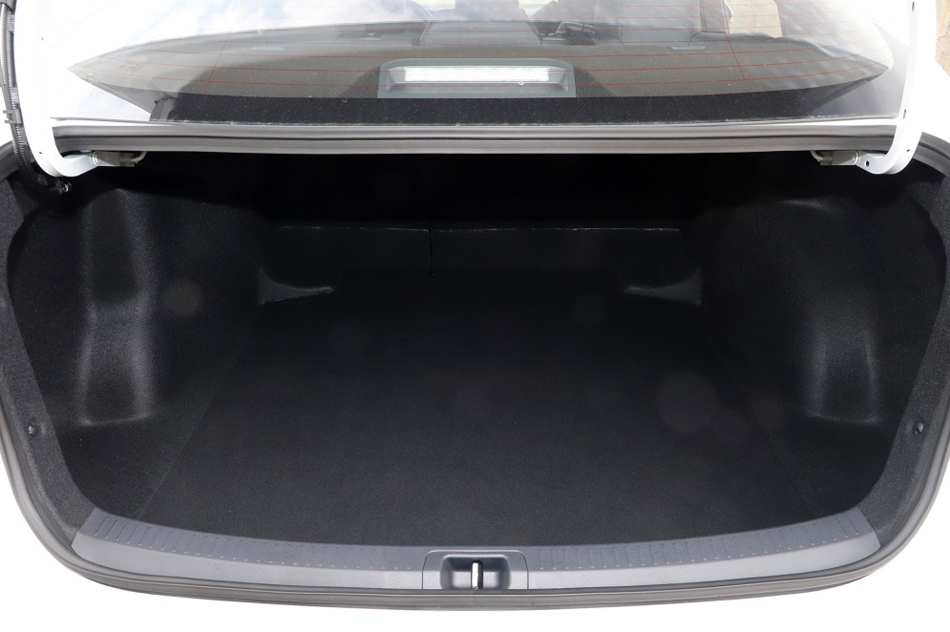 2021款 185T CVT豪华版 座椅空间