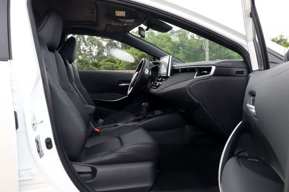 2021款 185T CVT豪华版 座椅空间