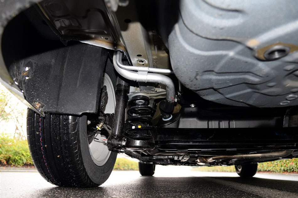 2015款 1.5T 手动豪华型 引擎底盘