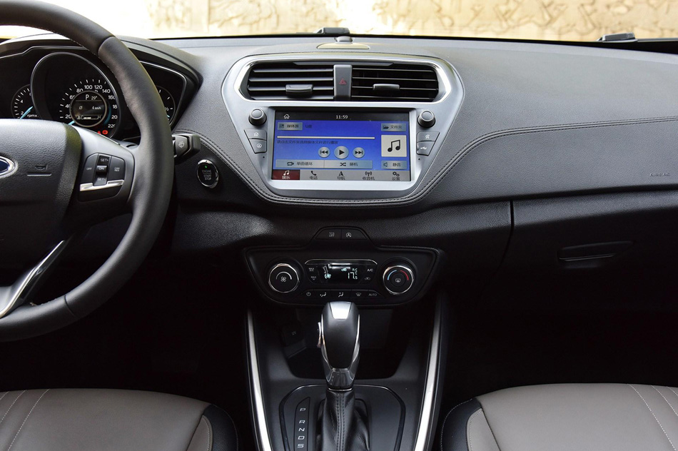 2019 EcoBoost 125 Զ 