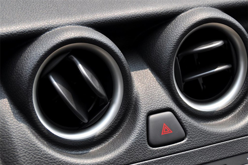 2014款 1.2L MT 易享版 内饰