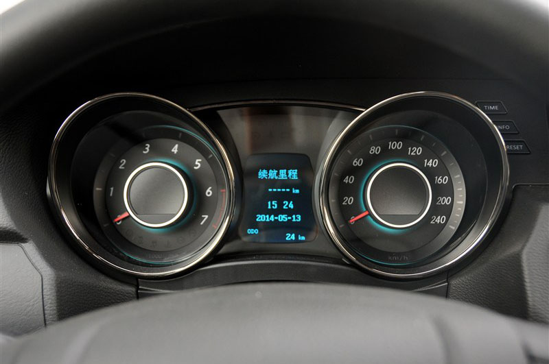 2014款 1.5L 手动标准版