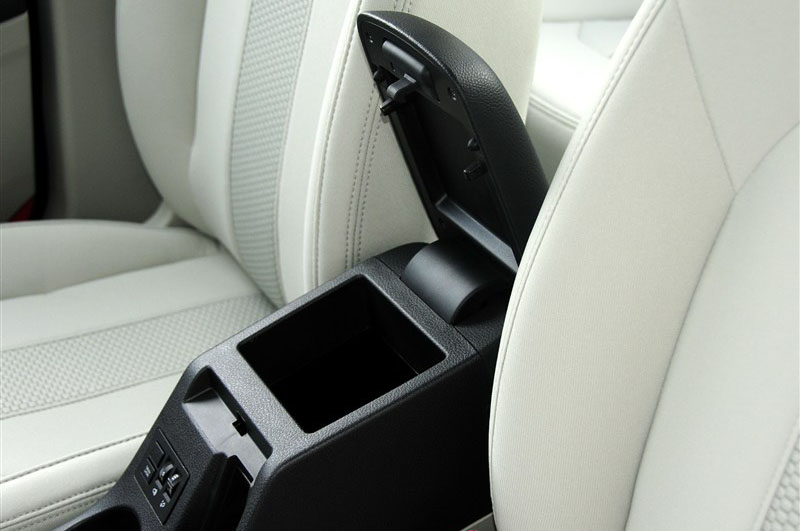 2014款 1.5L 手动标准版