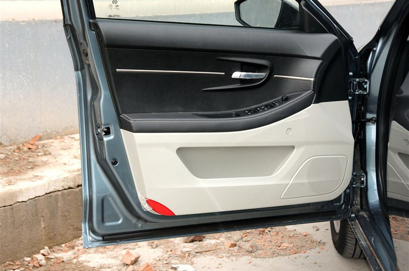 2014款 1.5L 手动标准版