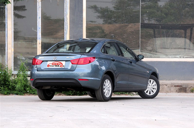 2014款 1.5L 手动标准版