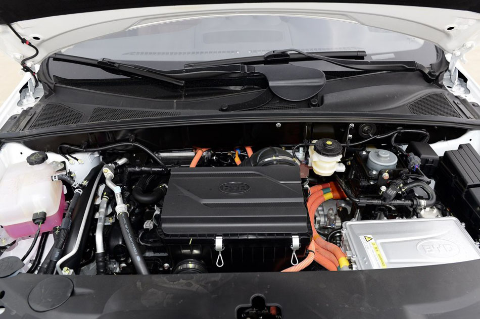 2015款 2.0T 四驱旗舰型 引擎底盘