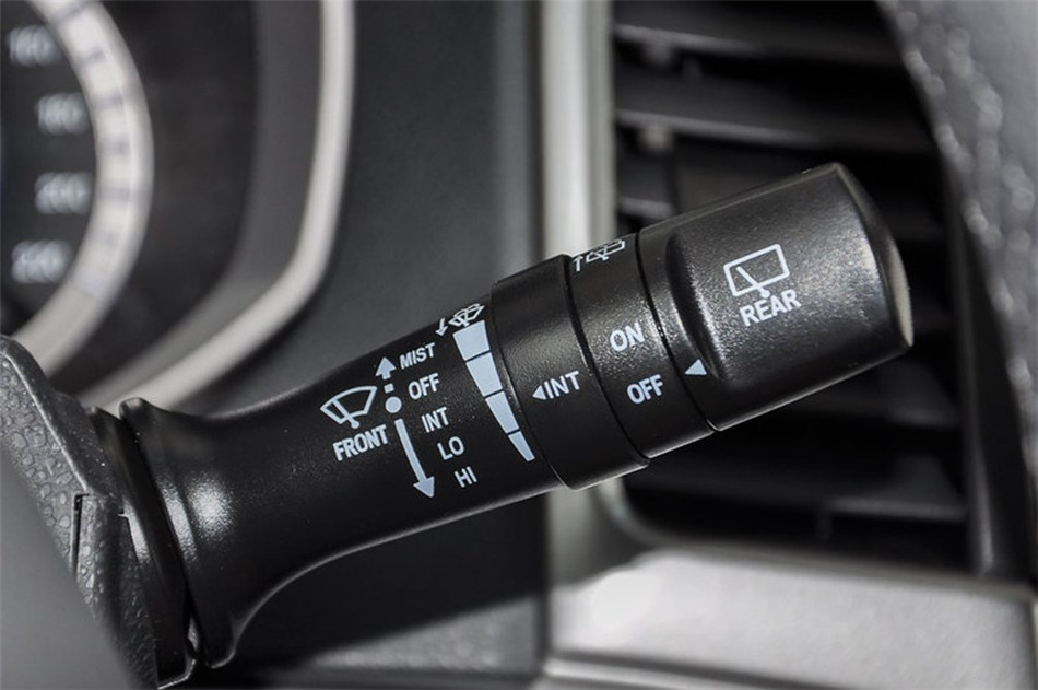 2014款 1.5L MT 豪华智能型 内饰