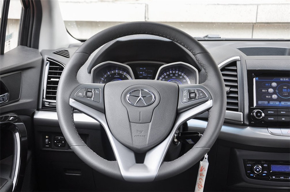 2014款 1.5L MT 豪华智能型 内饰