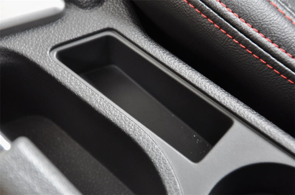 2014款 1.5L MT 豪华智能型 座椅空间