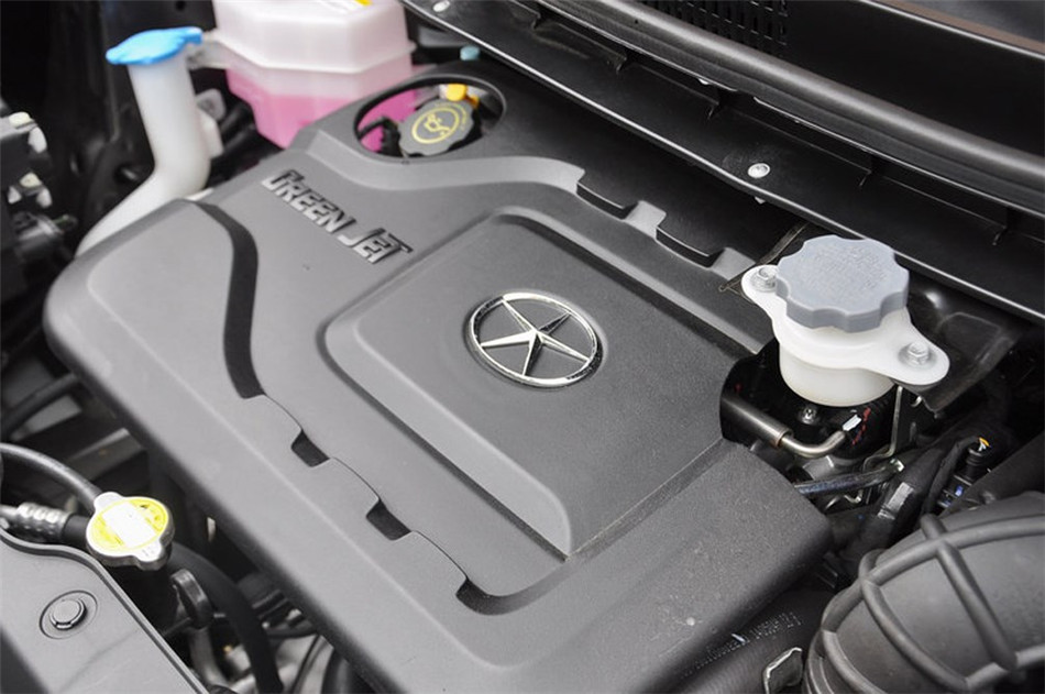 2014款 1.5L MT 豪华智能型 引擎底盘