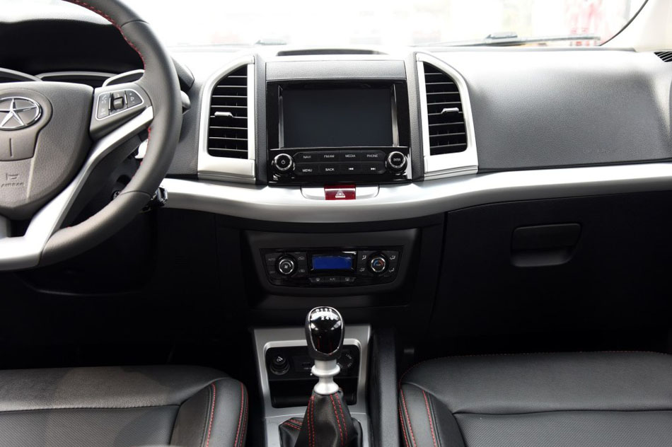 2016款 1.5L 手动豪华智能型 内饰