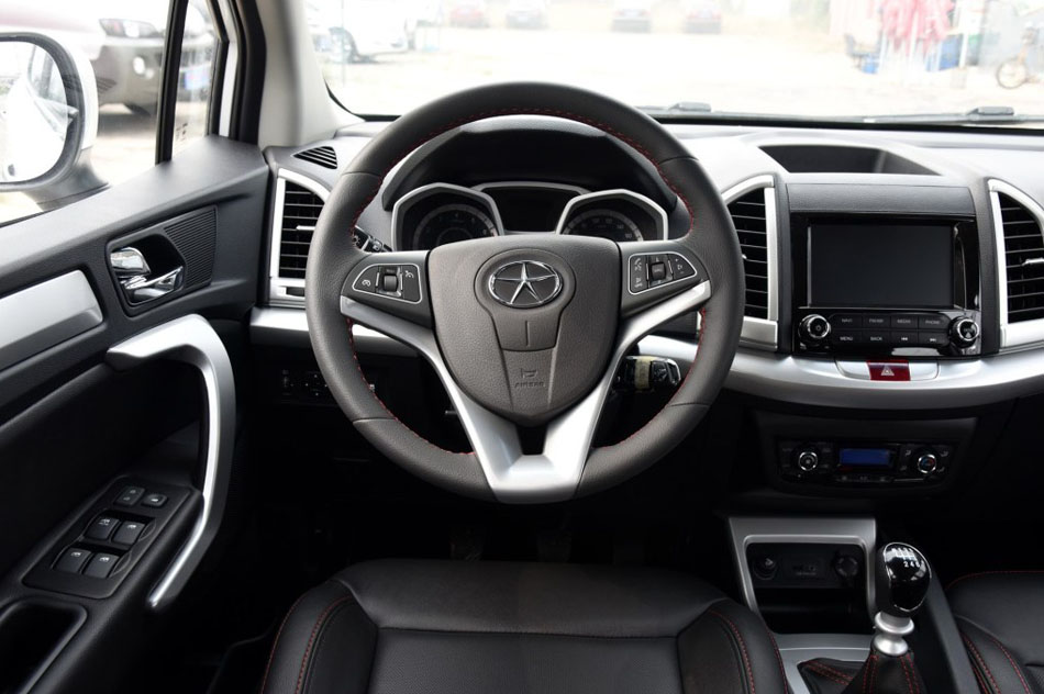 2016款 1.5L 手动豪华智能型 内饰