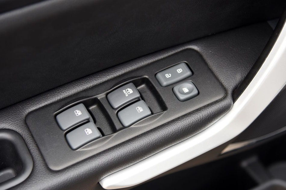 2016款 1.5L 手动豪华智能型 座椅空间