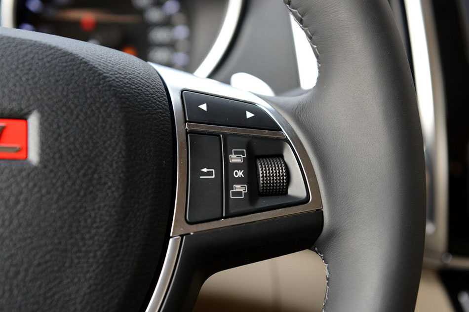 2015款 2.0T 标准型 内饰