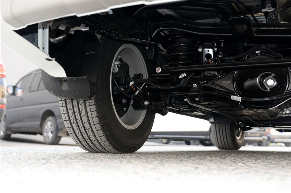 2015款 2.0T 标准型 引擎底盘