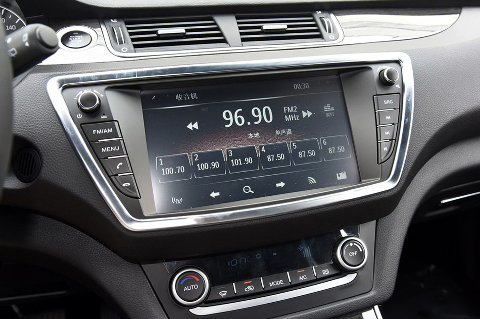 2015款 2.0T 全景尊享版 内饰