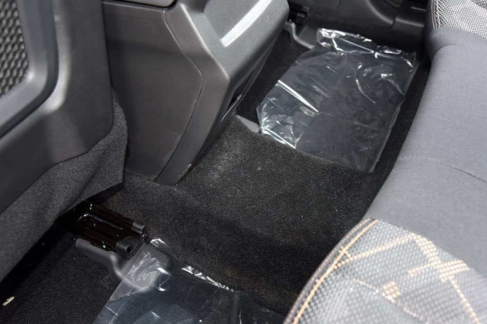 2015款 2.0T 全景尊享版 座椅空间