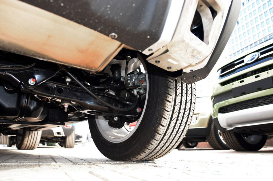 2015款 2.0T 全景尊享版 引擎底盘