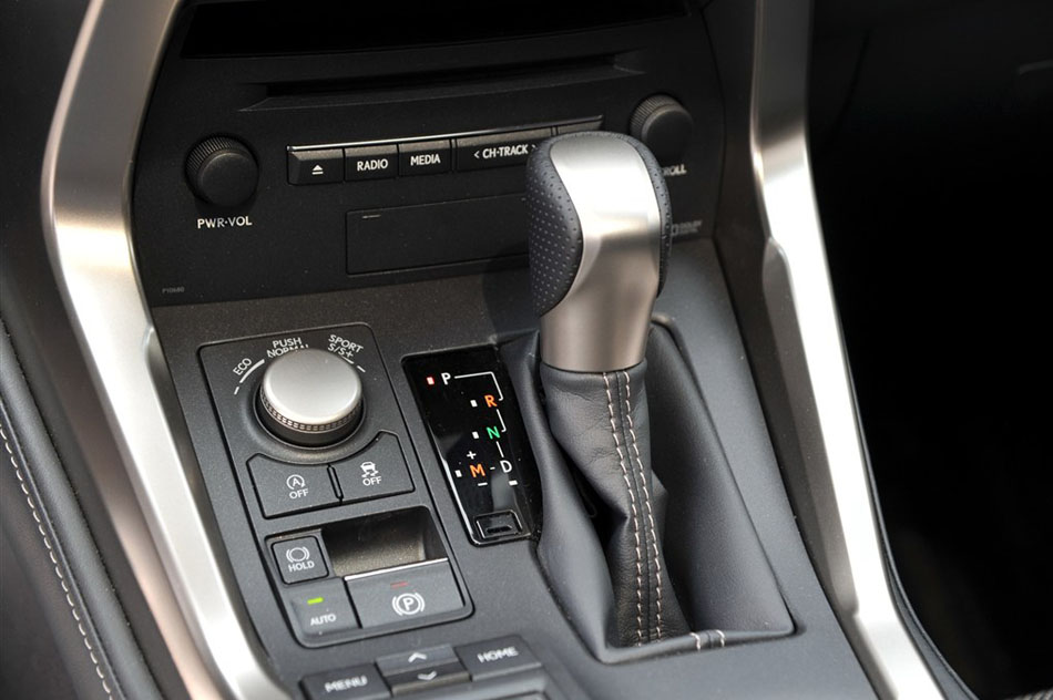 2015款 200t 全驱 F SPORT 内饰