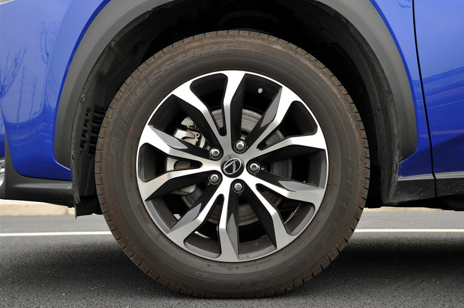 2015款 200t 全驱 F SPORT 细节