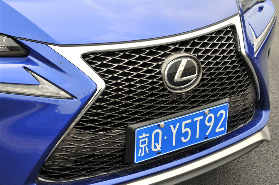 2015款 200t 全驱 F SPORT 细节