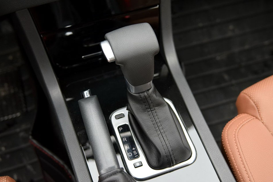 2015款 1.8T CVT睿智型 内饰