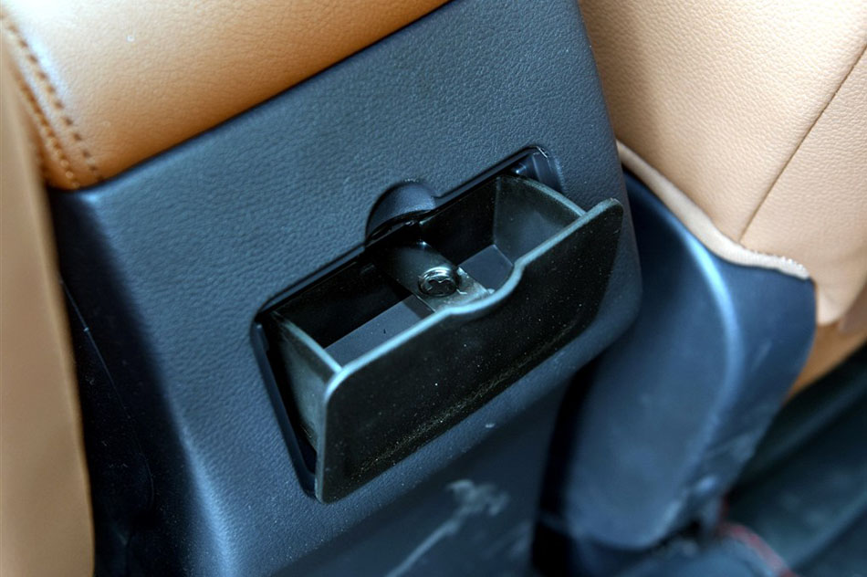 2015款 1.8T CVT睿智型 座椅空间