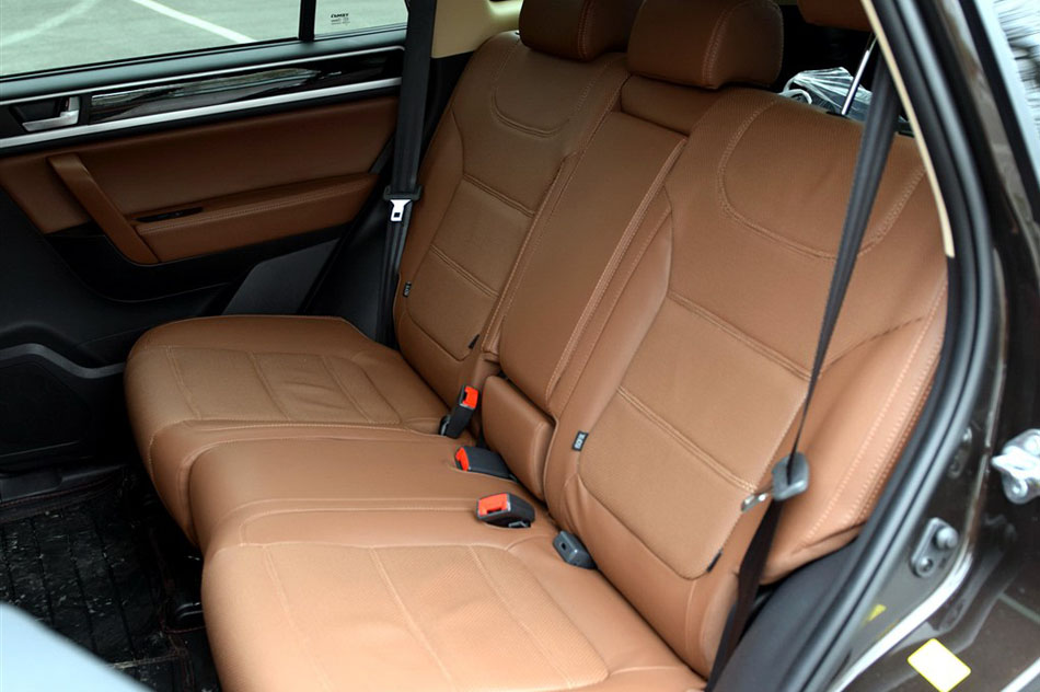 2015款 1.8T CVT睿智型 座椅空间