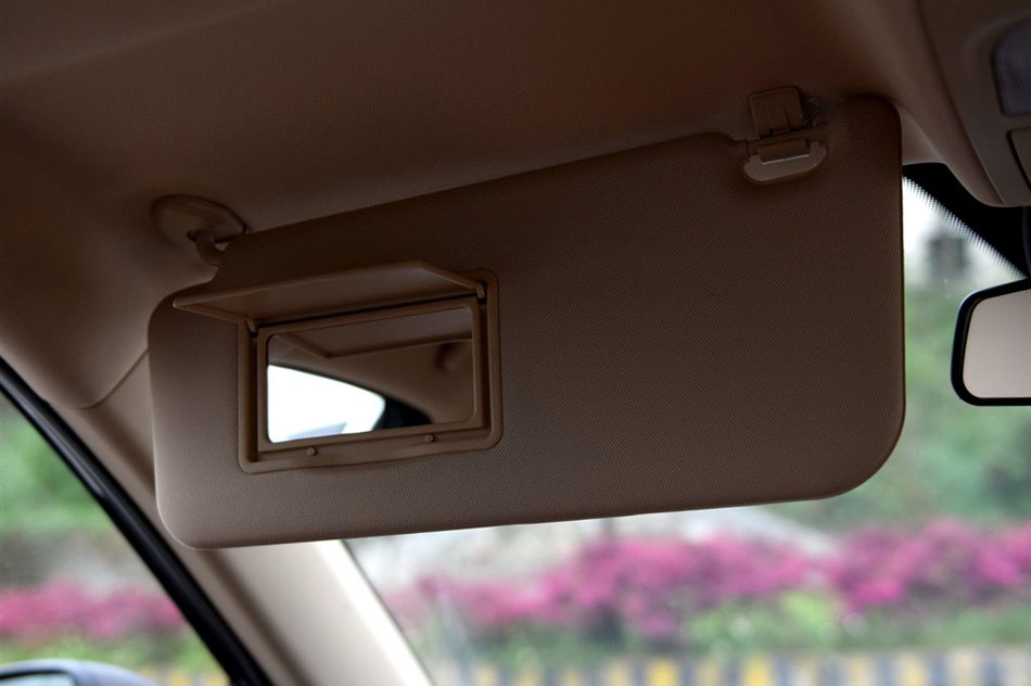 2015款 1.8T CVT睿智型 座椅空间