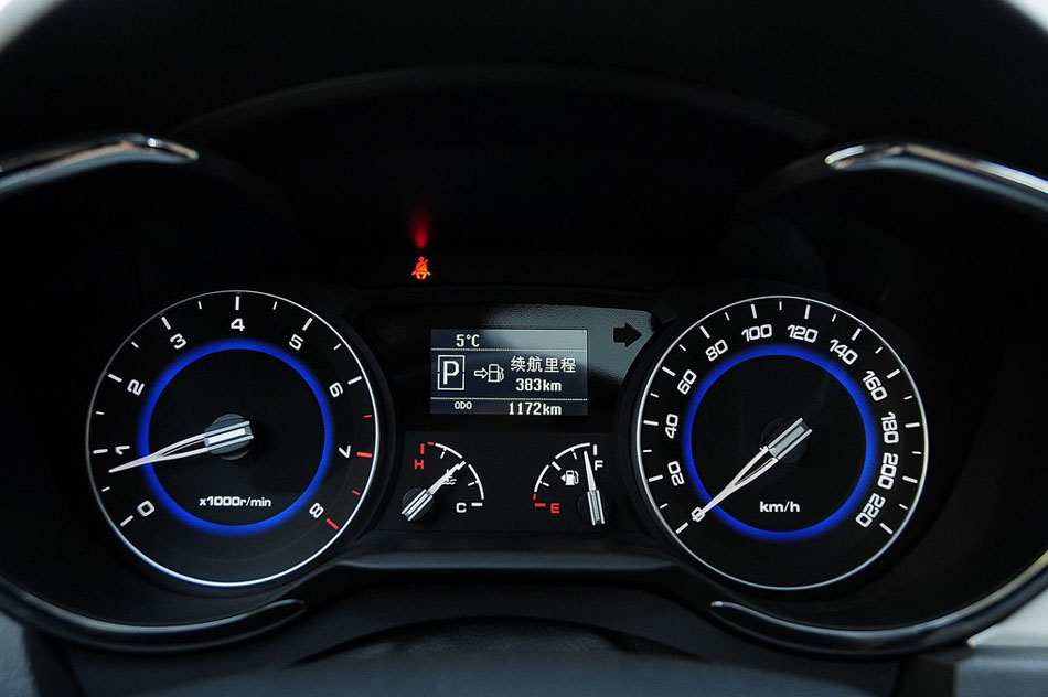 2015款 1.6L 自动乐趣型 内饰