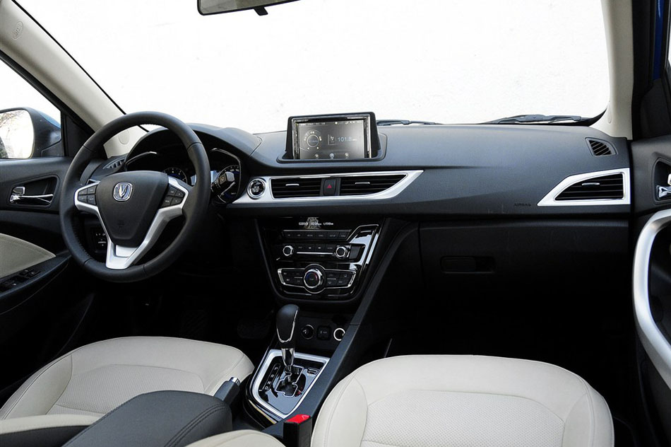 2015款 1.6L 自动乐趣型 内饰