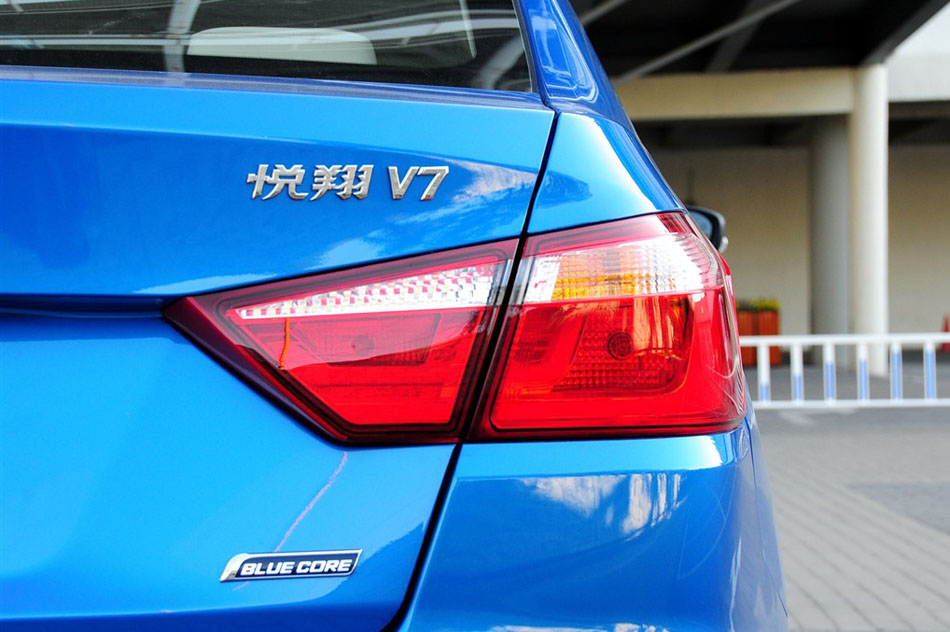 2015款 1.6L 自动乐趣型 细节