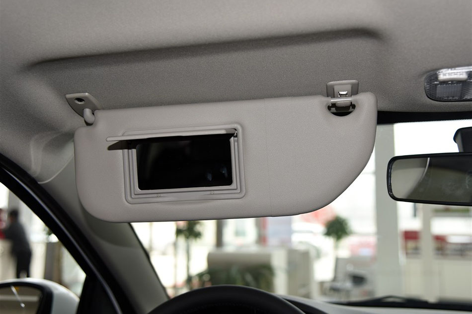 2015款 1.6THP 自动智能型 空间