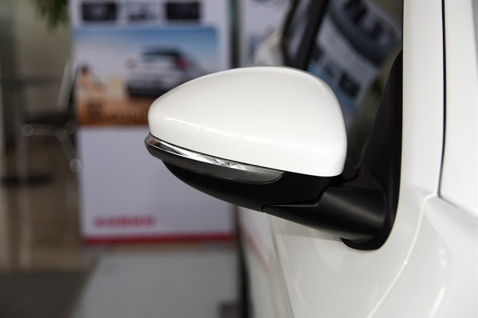 2015款 1.6THP 自动智能型 细节