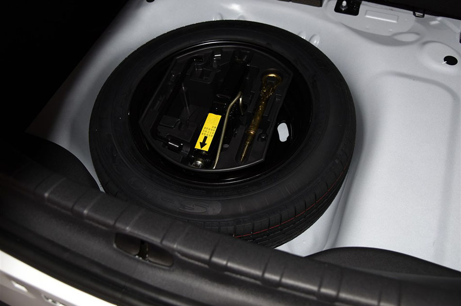 2015款 1.6THP 自动智能型 引擎底盘