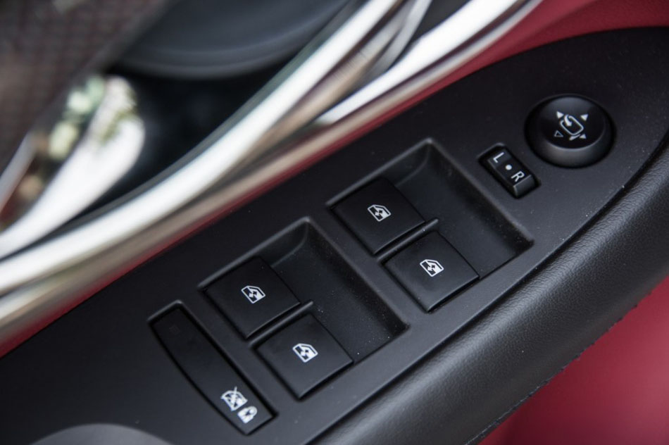 2016款 28T 领先型 座椅空间