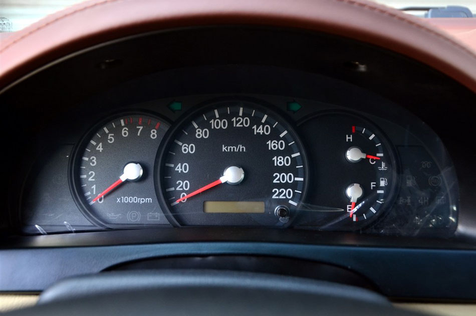 2014款 2.4L 四驱舒适型 内饰