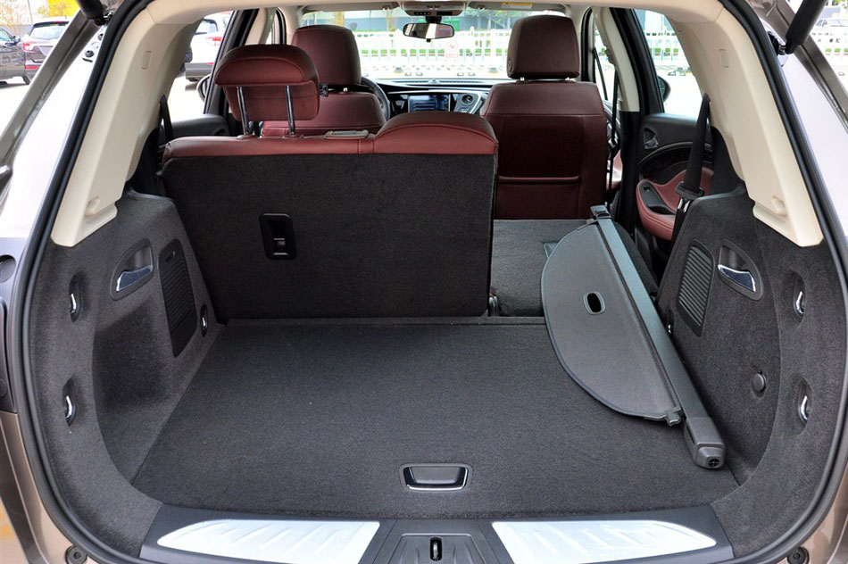 2014款 28T 精英型 座椅空间