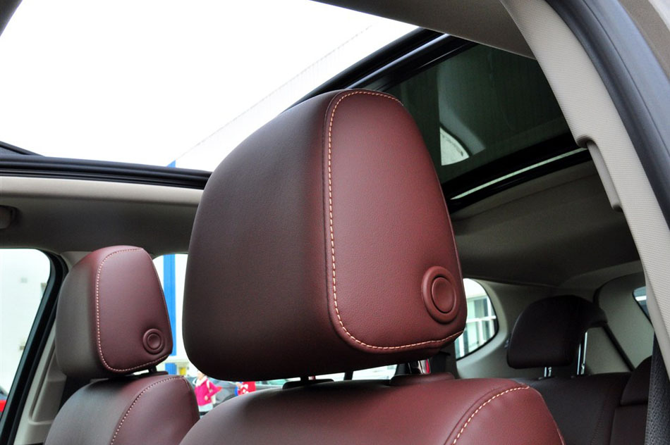 2014款 28T 精英型 座椅空间