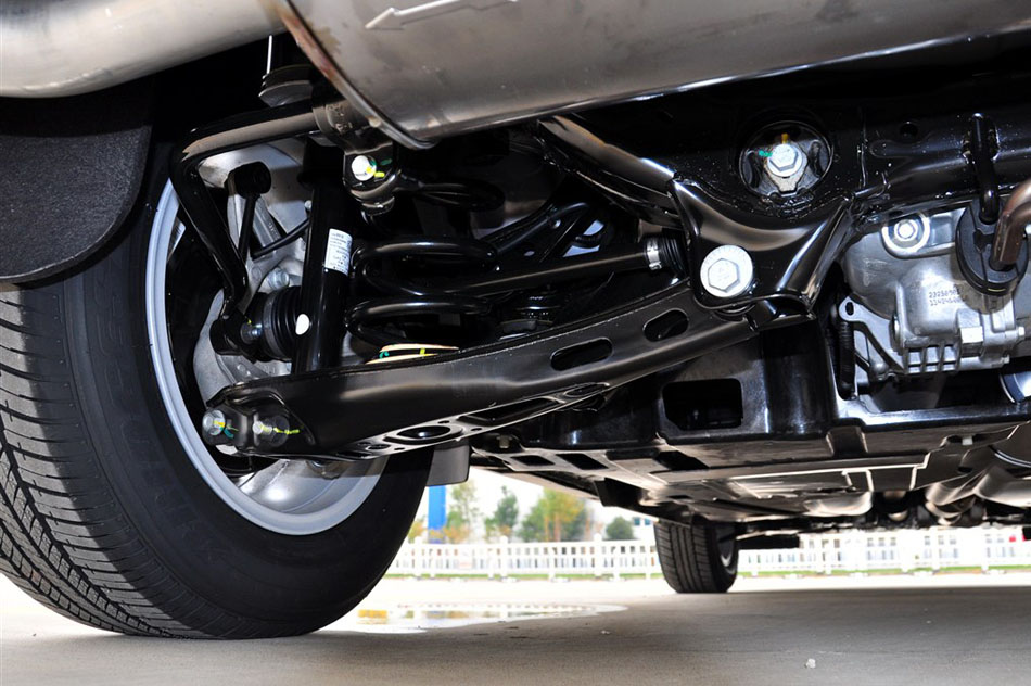 2014款 28T 精英型 引擎底盘