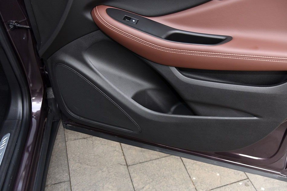 2015款 20T 四驱豪华型 座椅空间