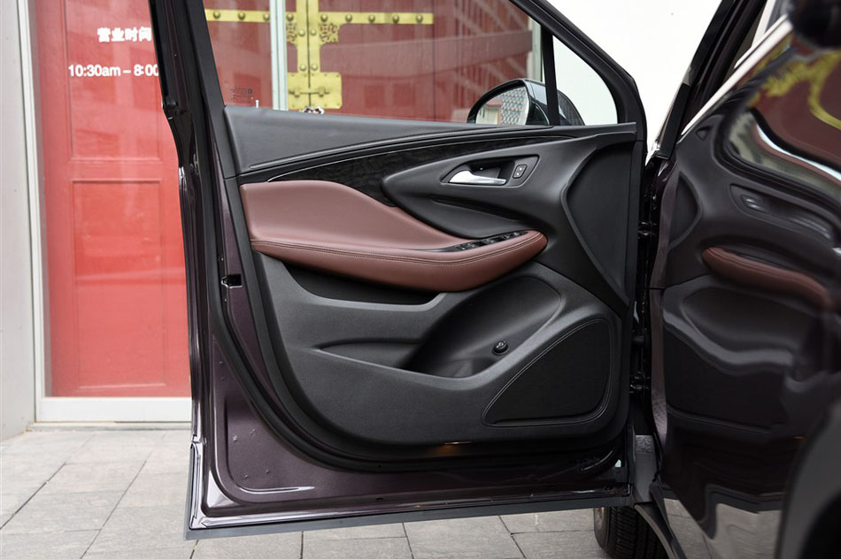 2015款 20T 四驱豪华型 座椅空间