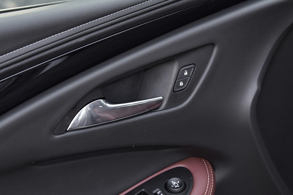 2018款 28T 四驱全能运动旗舰型 座椅空间